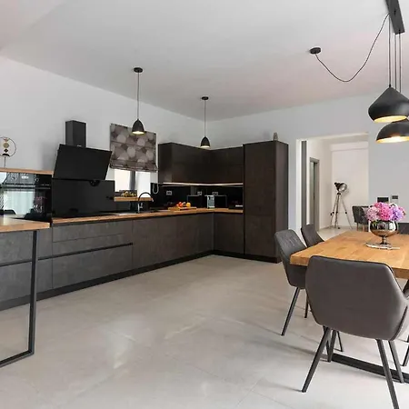 בית נופש Sunnyside פורץ